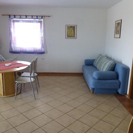 Apartments Villa Rosmarin Omišalj Εξωτερικό φωτογραφία
