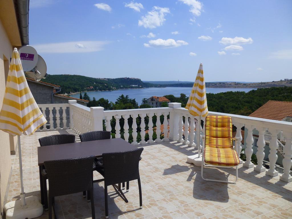 Apartments Villa Rosmarin Omišalj Εξωτερικό φωτογραφία