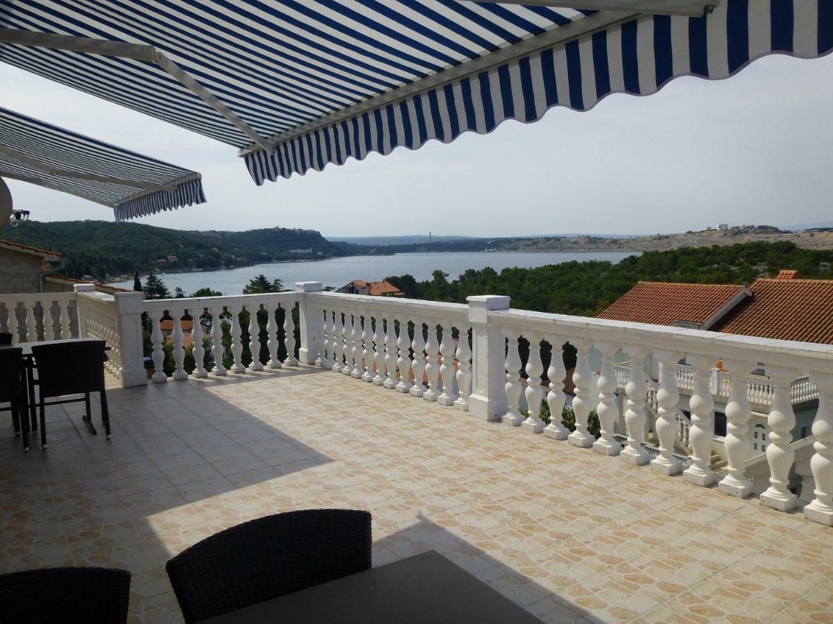 Apartments Villa Rosmarin Omišalj Εξωτερικό φωτογραφία