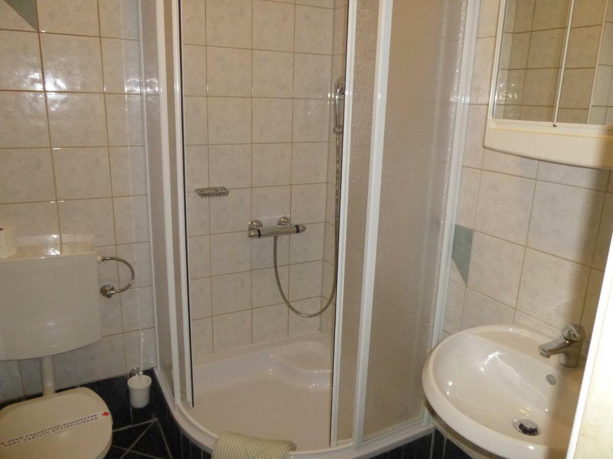 Apartments Villa Rosmarin Omišalj Εξωτερικό φωτογραφία