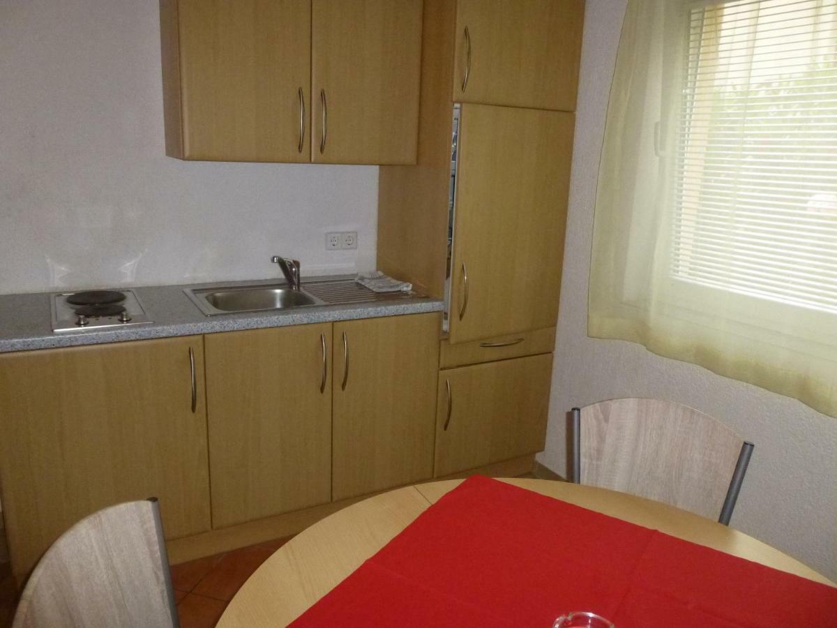 Apartments Villa Rosmarin Omišalj Εξωτερικό φωτογραφία